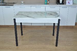 Стол обеденный Альфа фотопечать / бетон белый Белый мрамор / опора квадро  черная