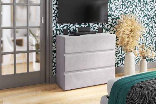 Эстер Комод, Ультра смог